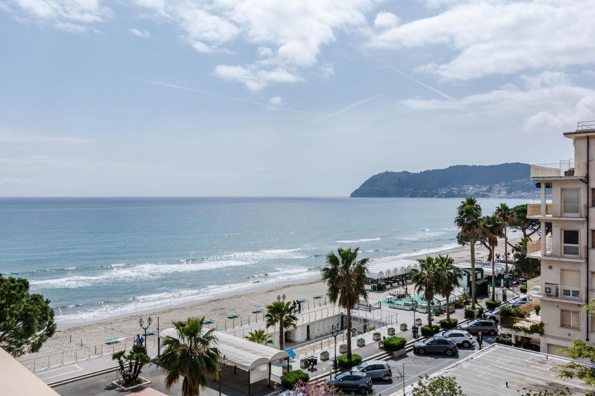 Hotiday Room Collection - Mediterranee Alassio Zewnętrze zdjęcie